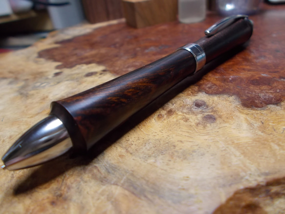 多機能ペン2+1 0.7ボール黒赤+0.5㎜シャープ デザートアイアンウッド