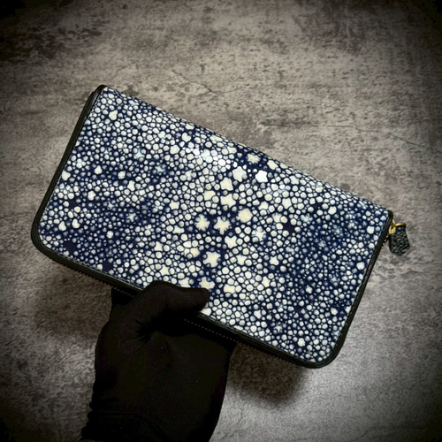 ☆スタースティングレイ 長財布 ダブルジップ大容量☆ 楽天市場】Revetta エイ革 長財布 大容量 カード入れ40枚 スター