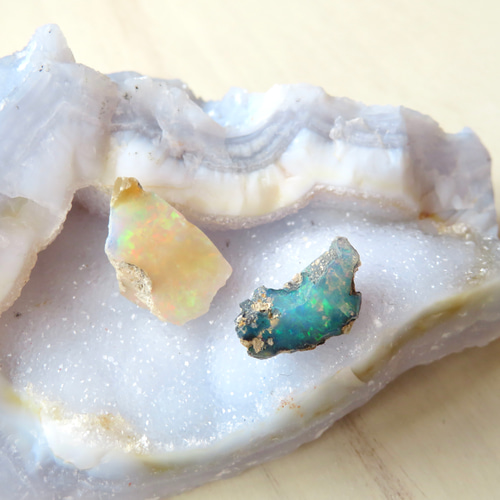 混合 エチオピアオパール ウェロ産 チョーク 鉱物標本 原石 | Shop at
