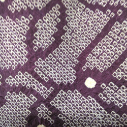 着物リメイク　ショール　総絞り　パープル　裏付き　フリンジ付き　シルク 6枚目の画像