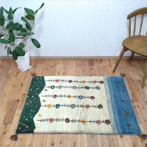 ペルシャ ギャッベ 玄関マット大 115x78cm 花 丘 風景 アイボリー 水色  