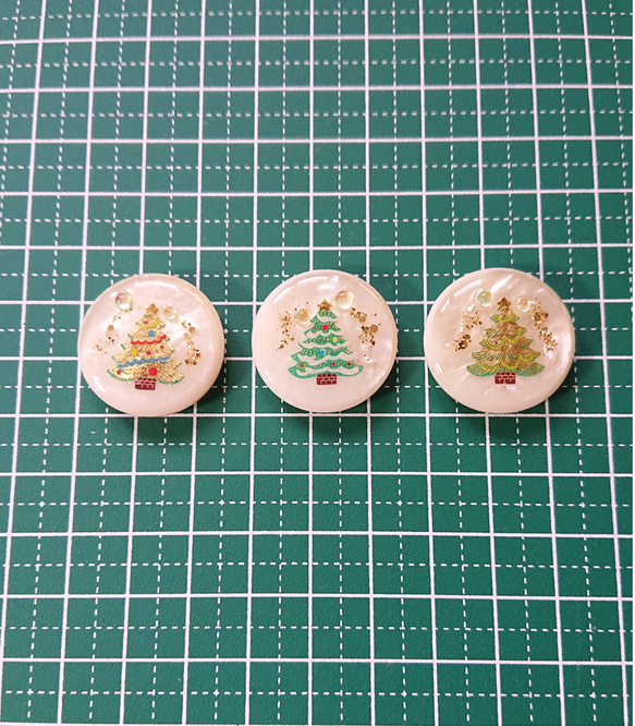 クリスマスツリーのボタン☆5個 o-37 クリスマス/ツリー/冬/ボタン/カボション 7枚目の画像