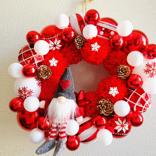 2023年クリスマスオーナメントリース 妖精さん レッド系 壁掛けリース