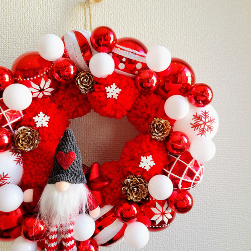 2023年クリスマスオーナメントリース 妖精さん レッド系 壁掛けリース