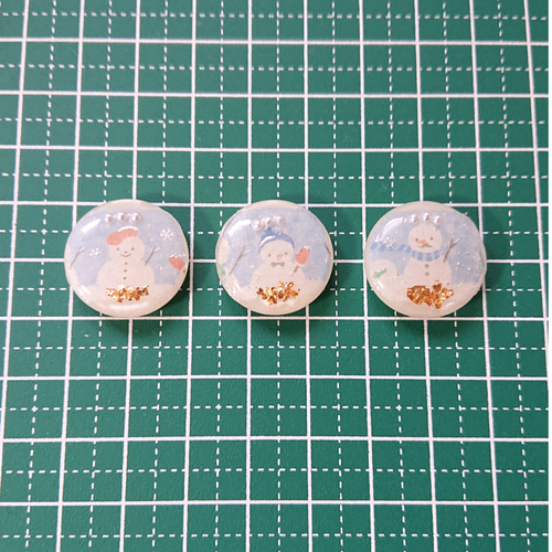 雪だるまのボタン☆6個 o-38 雪/冬/ボタン/カボション ボタン こう 