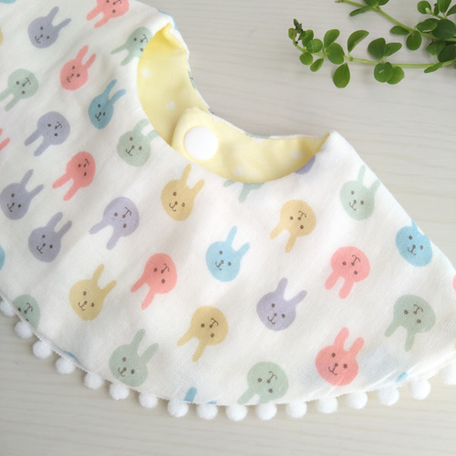 ボンボン付き360°リバーシブルスタイ よだれかけ 出産祝いやプチギフト