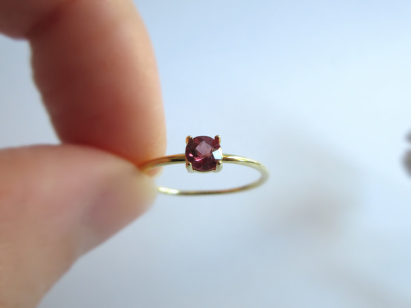 【八月生日石】4毫米高品質「紅色尖晶石」戒指 第3張的照片