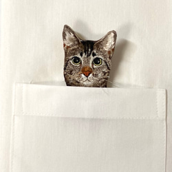 ネコ刺繍のブローチ【キジトラ】 3枚目の画像