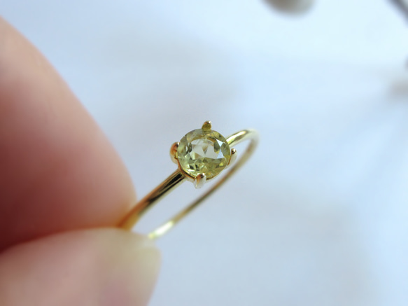 【八月生日石】4毫米高品質「黃色尖晶石」戒指 第7張的照片