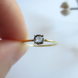 [八月生日石] 4 毫米高品質「灰藍色尖晶石」戒指 第5張的照片