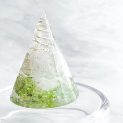 Orgonite Cone ✨Peridot ✨天然石ペリドット・水晶使用 2枚目の画像