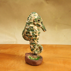タッちゃん（タツノオトシゴ・辰）（緑）・陶芸作品　置物（陶 動物） 7枚目の画像