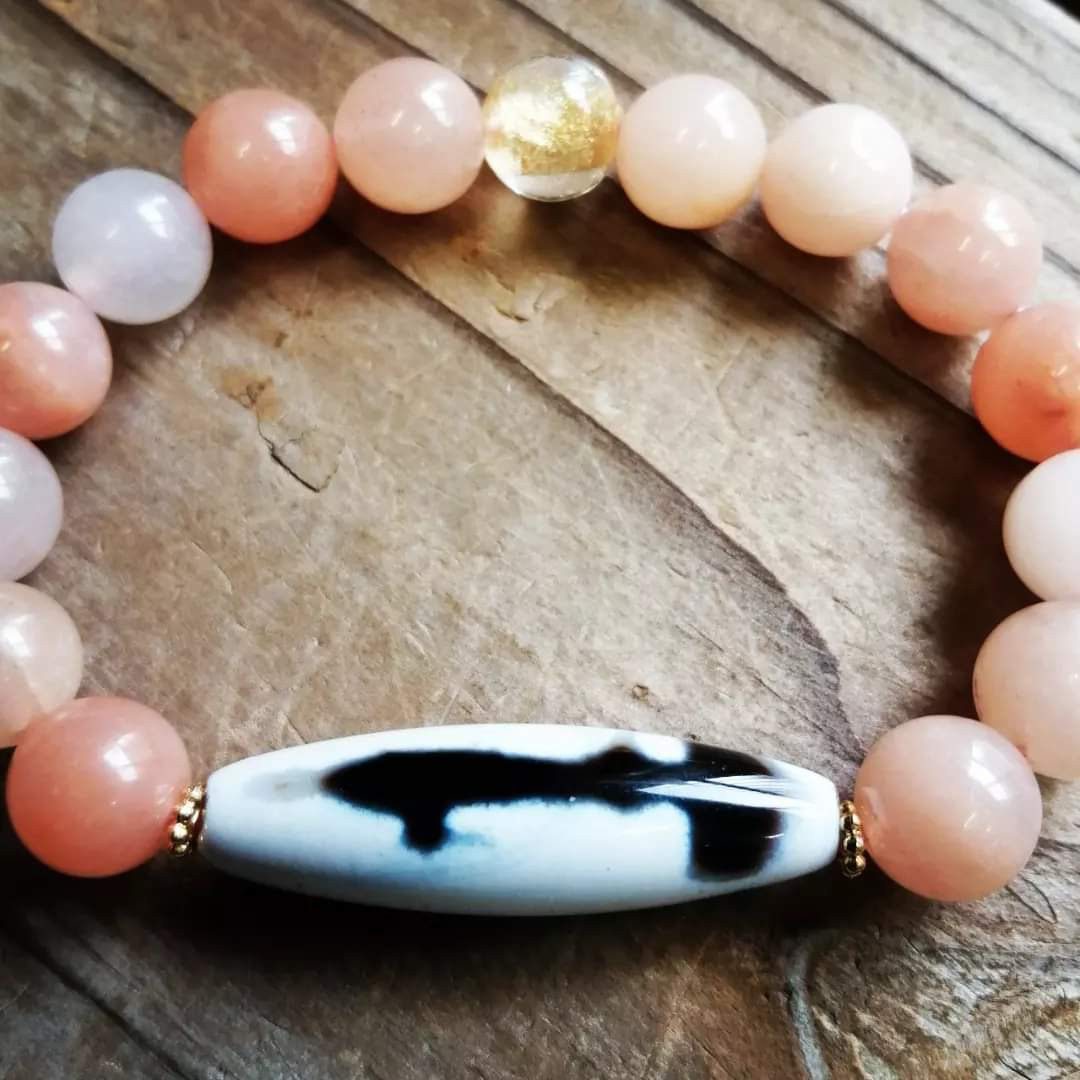 ⁡◆白瑪瑙観音天珠＆ピーチアベンチュリンのブレスレット⁡ 12000円（送料無料）⁡⁡⁡