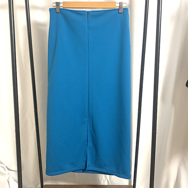 【縦長シルエット＆ウエストすっきり】大人のカジュアルスカイブルージャージスカート