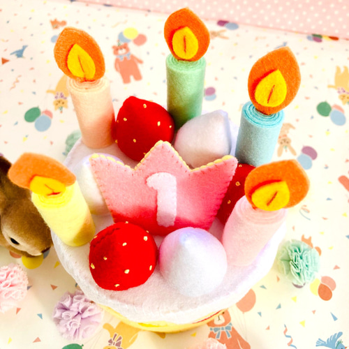 フェルトのお誕生日ケーキ☆ホールケーキ 保育園 幼稚園 お誕生