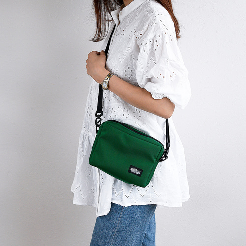 特集掲載》 全8色 撥水ショルダーバッグ 軽量 撥水バッグ スマホ