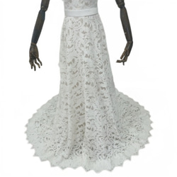 ウエディングドレス  贅沢な小花総レース  編み上げ    結婚式  エレガント   バックレス 5枚目の画像