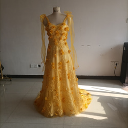 艷麗的顏色禮服，黃色，精緻的蕾絲，漂亮的花朵，炫耀背部，新娘/正面拍攝 第1張的照片
