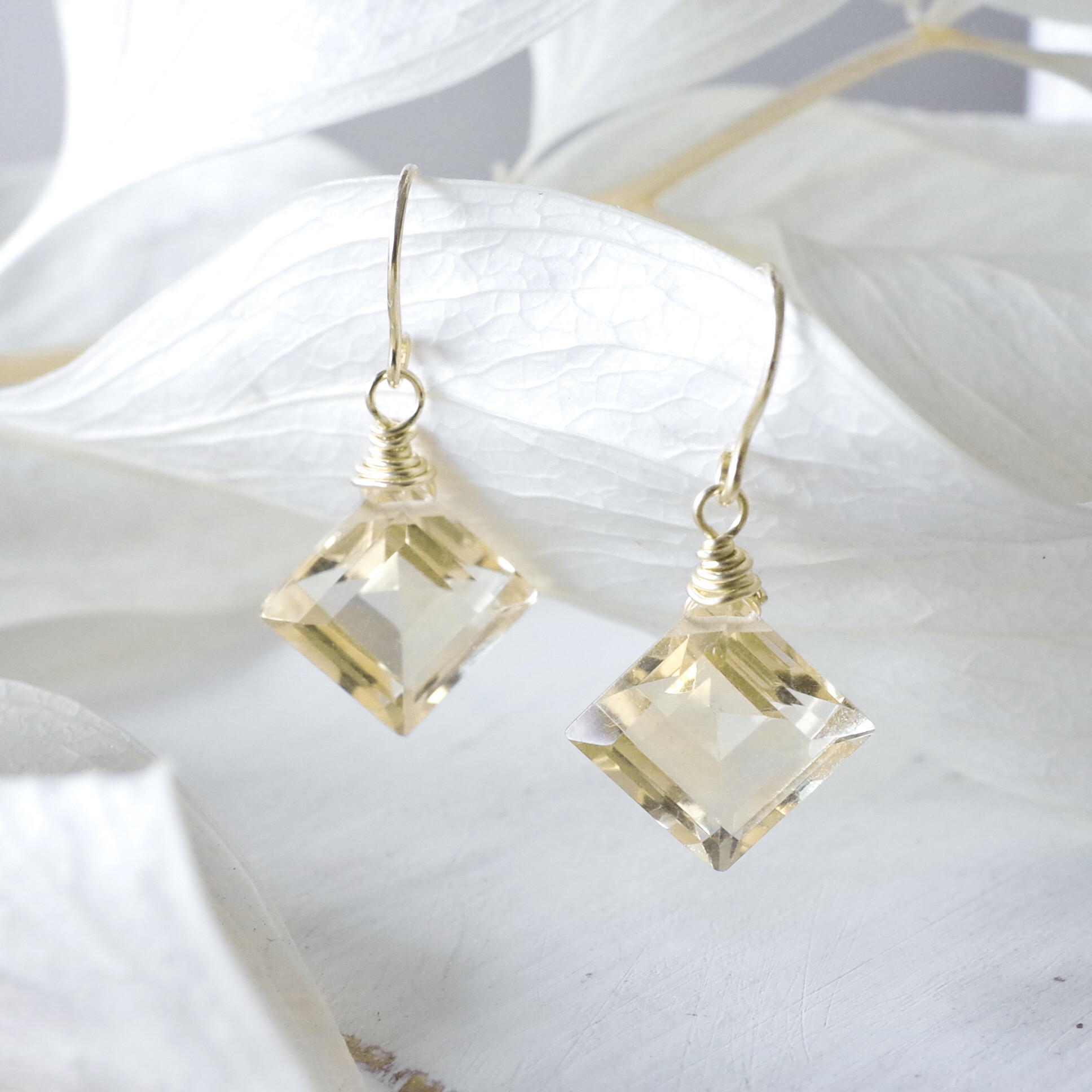 【宝石質】シトリンAAAのスクエアピアス(14kgf)