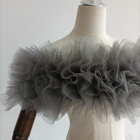 大好評中！可愛い ウエディングドレス グレー オフショルダー襟  お色直し