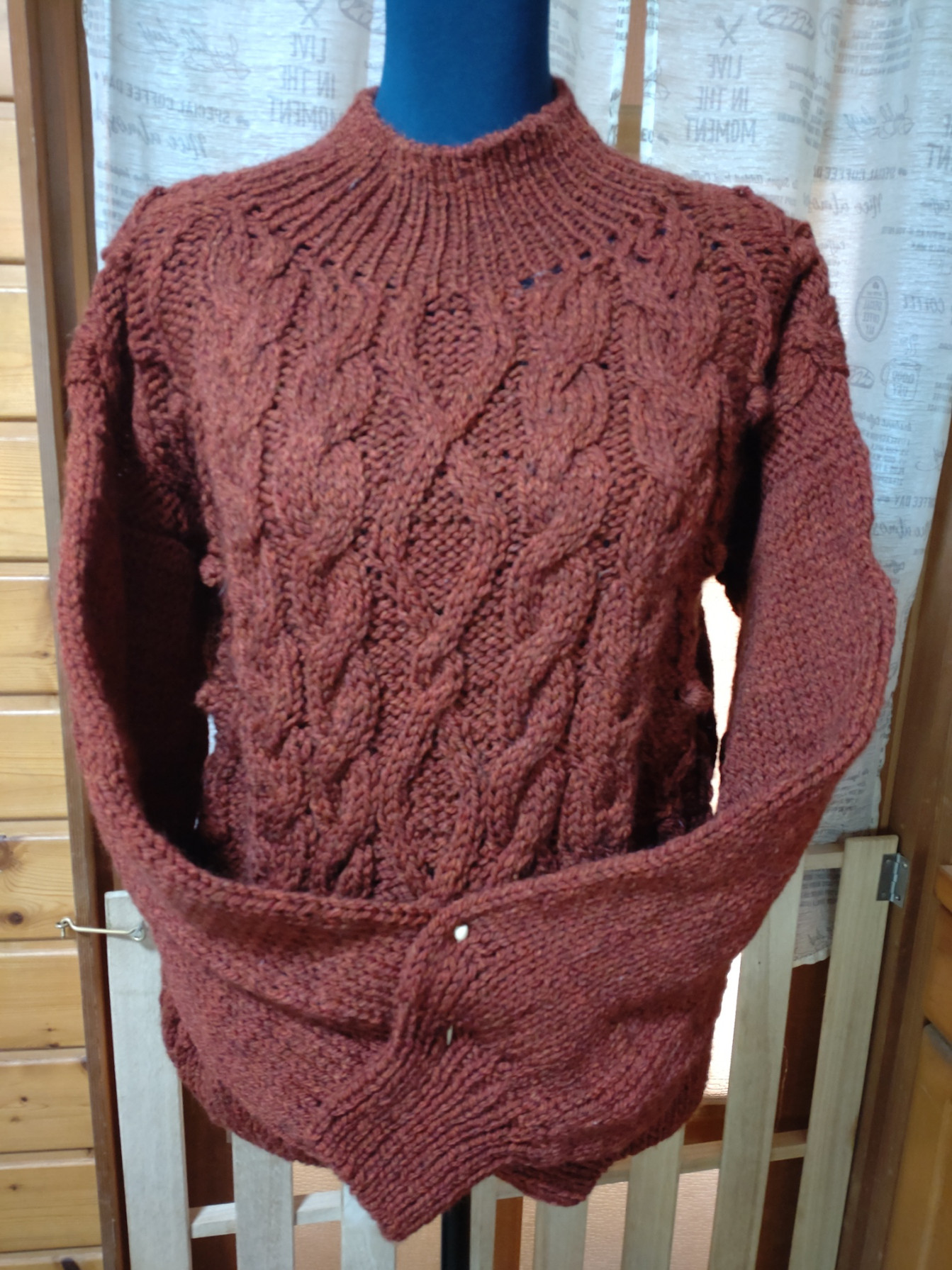 とても軽くて温か♪ザックリ編みセーター