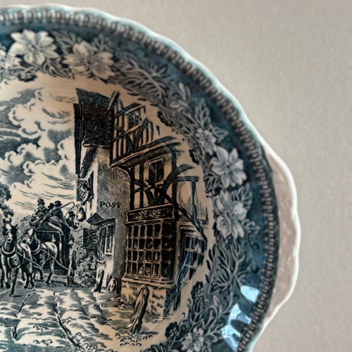 英国の古いサラダボウル ROYAL TUDOR WARE ロイヤルチューダー