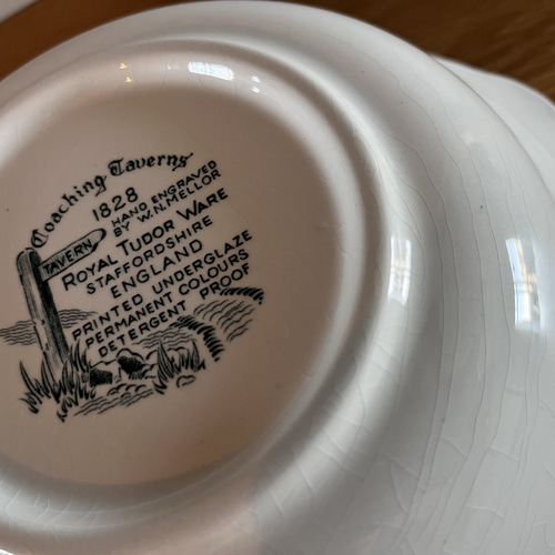 英国の古いサラダボウル ROYAL TUDOR WARE ロイヤルチューダー