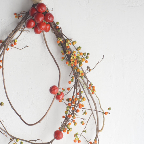 ツルウメモドキのリース 長さ50cm ドライフラワー 秋のリース リース