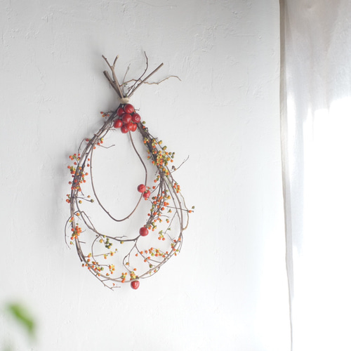 ツルウメモドキのリース 長さ50cm ドライフラワー 秋のリース リース