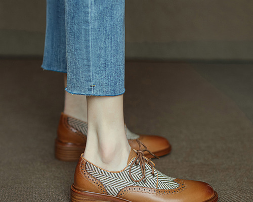 【圧倒的存在感】GIVENCHY レースアップレザー／モードな足元に 4f8518c1cb8a7897ee052a0cc893a1