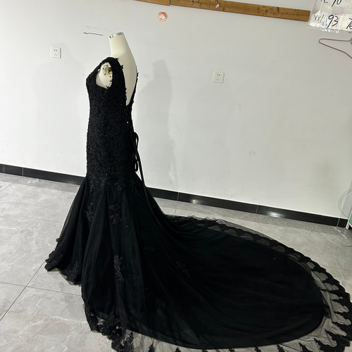 高品質！黒 カラードレス Vネック 上品レース 華やかなトレーン  