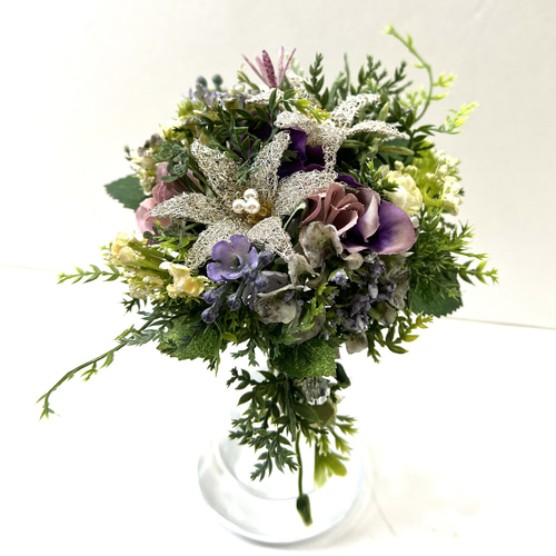 シルバーブリヨン シックな 百合の花 アレンジメント ヒューネラル