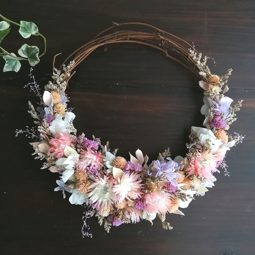 限定1個】ドライフラワーのハーフムーンリース 壁掛け 玄関飾り 半月  