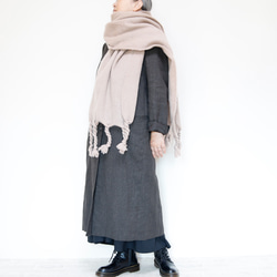 色が選べる ５色展開 ふわもこ素材のオーバーサイズドマフラー ギフトにも ワントーンコーデのアクセントにも◎ 14枚目の画像