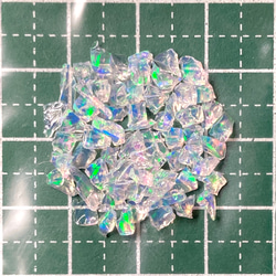 《合成オパール》(フローレスオパール) 原石 ウォーター/緑斑 1.4g ㉝ 2枚目の画像