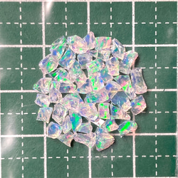 《合成オパール》(フローレスオパール) 原石 ウォーター/緑斑 1.4g ㉚ 2枚目の画像