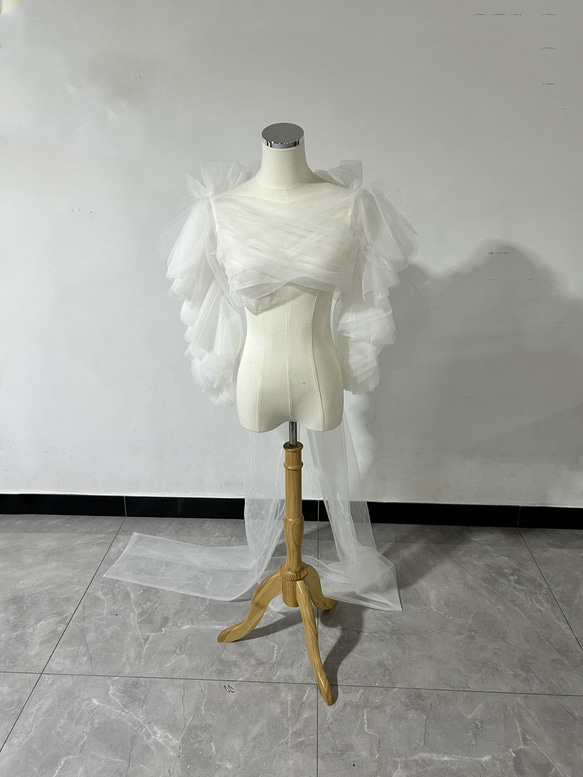 送料無料！高品質！ フェミニンなフレームレースの袖トップス ボレロ  