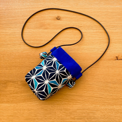 和風スマホポシェット麻の葉⭐️布製［ブルー］旅行やお出かけのおともに 2枚目の画像