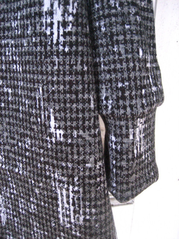 ウール混ジャガードニット・衿付きチュニック・黒系 3枚目の画像