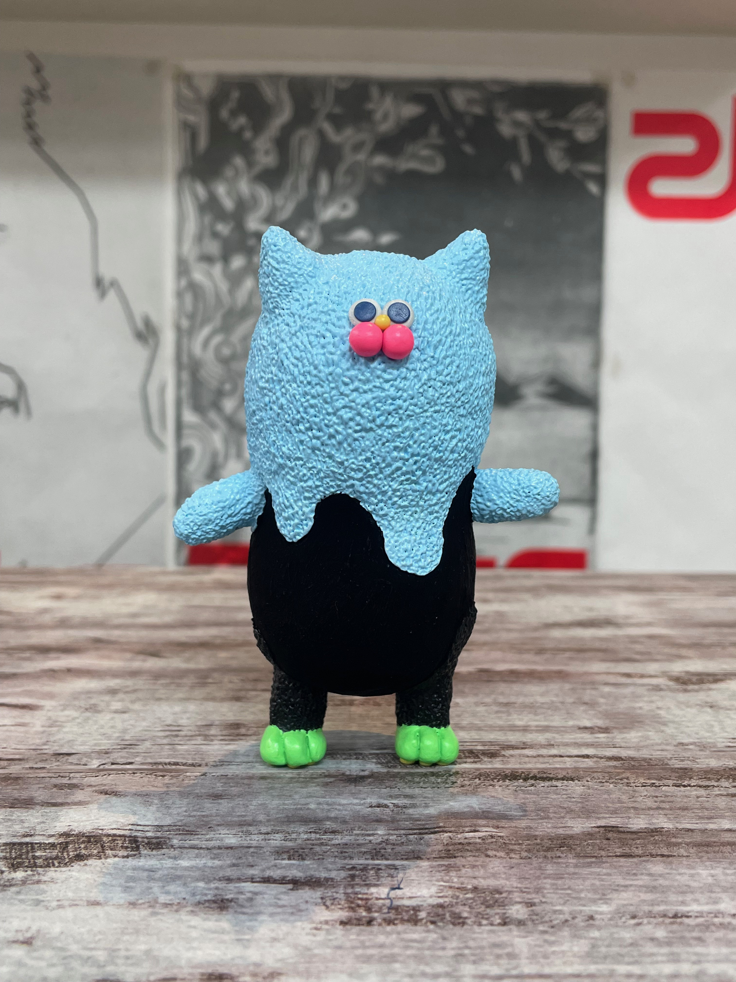 ”高さ103mm”★☆ふくくるん(水色の猫をかぶった) ☆ 幸せを招ぶ置き物として ★ 笑顔にさせるために頑張ってます。