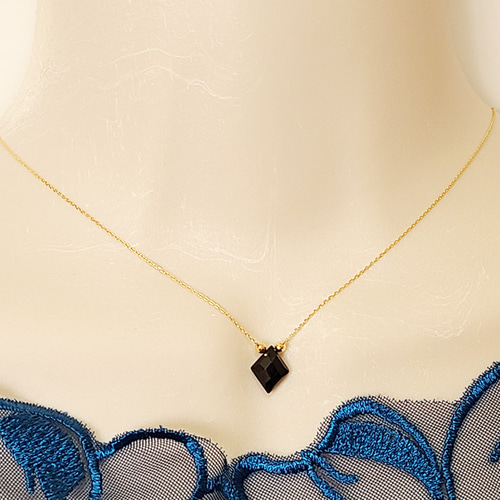 K18オニキスひし形ネックレス ネックレス・ペンダント VIVIEN