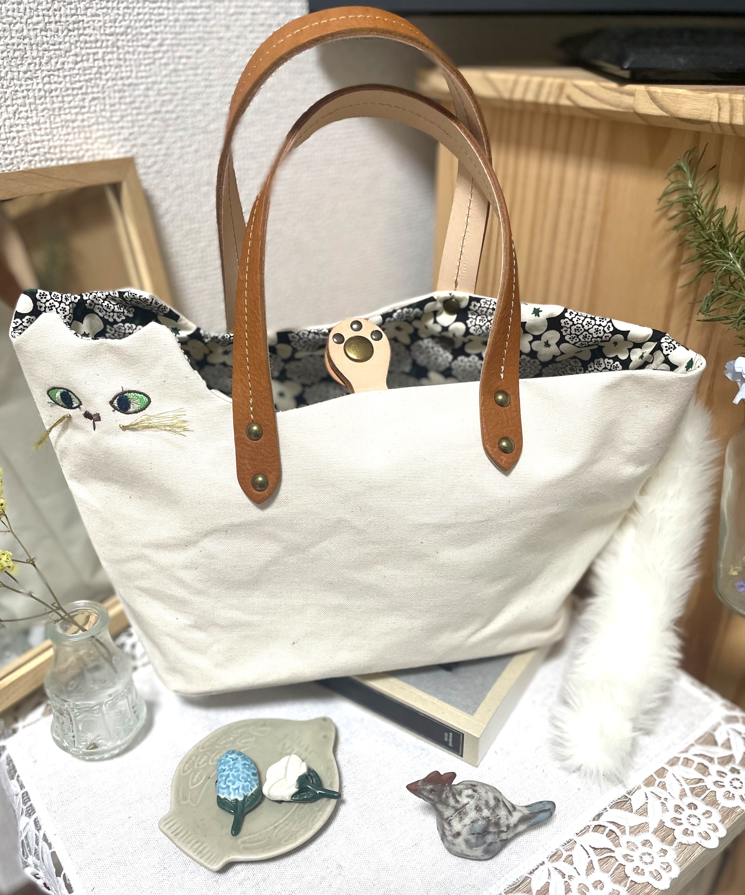 白猫　猫好きさんの為のトートバッグ