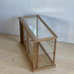 ［サイズオーダー可］木製 ガラスケース ２段 ショーケース 全面ガラス 引き戸棚 7枚目の画像