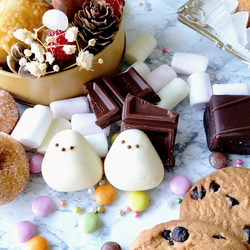 シマエナガのチョコレート型（もちもち）（２３）　シリコンモールド　お菓子　手作り　プレゼント 1枚目の画像