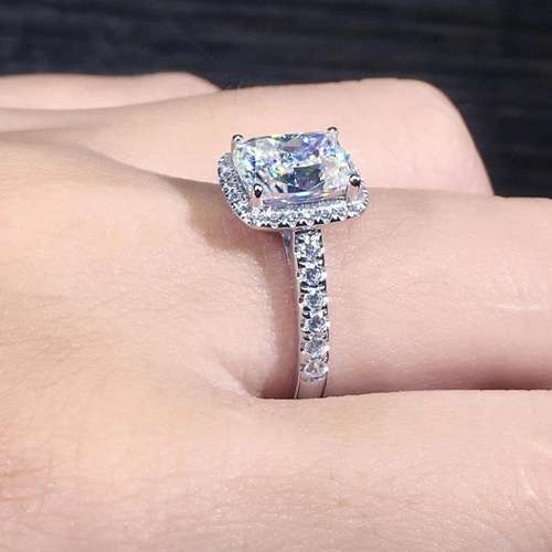 newデザイン】輝くラディアント モアサナイト ダイヤ リング K18WG  