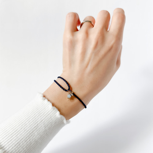 ハンドメイドでおしゃれなブレスレットBOOK 重ねづけも楽しめる