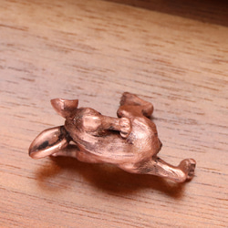 立体鳥獣戯画 相撲をシーンのうさぎ　 （659-780/純銅製） 3枚目の画像