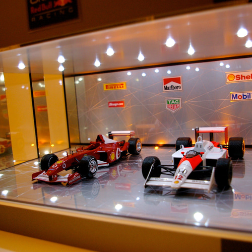 1/18、2台展示可・Gシルバー・ディスプレーBOX / ネオジオラマ 
