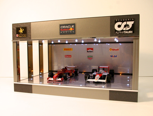 1/18、2台展示可・Gシルバー・ディスプレーBOX / ネオジオラマ 