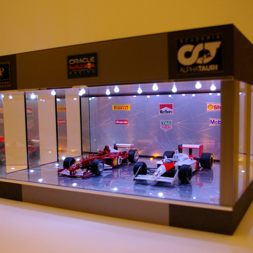 1/18、2台展示可・Gシルバー・ディスプレーBOX / ネオジオラマ 